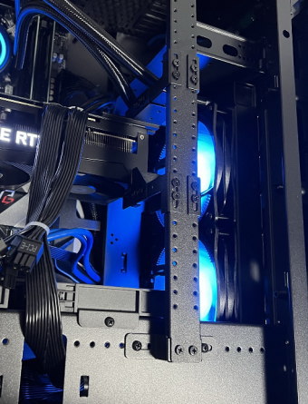 GALLERIA ZA9R-R38(5900X搭載)水冷ラジエーター周辺