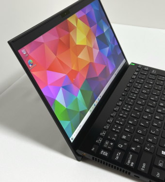 VAIO SX12 側面から見たところ