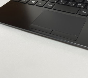 VAIO SX12(2020)のタッチパッドとパームレスト