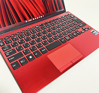 VAIO SX12 (2022年7月発売モデル) ファインレッド キーボード