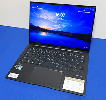 ASUS Zenbook Pro 14X OLED UX3404VA 内部