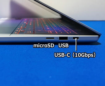 ASUS ROG Zephyrus G14 GA403(2024)右側面
