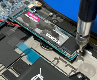 THIRDWAVE DX-M7L, NVMe SSD の増設(ネジ止め)