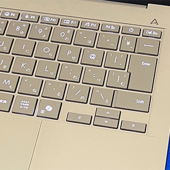 ASUS Zenbook SORA キーボード